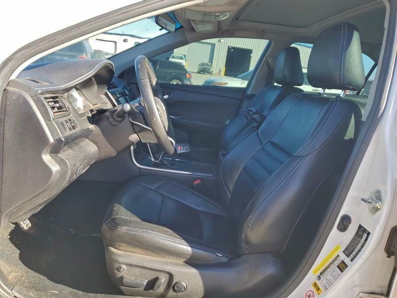 2016 Toyota Camry le