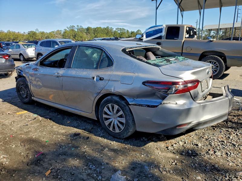 2021 Toyota Camry le