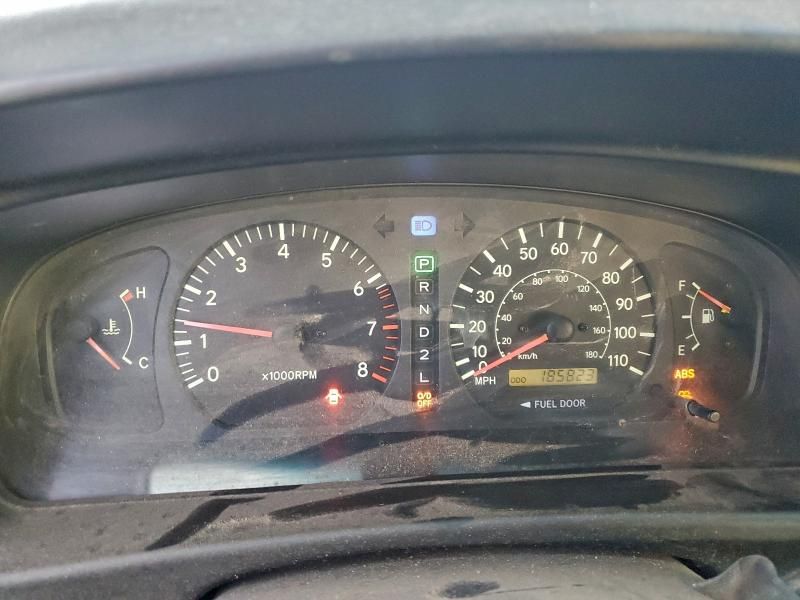 1999 Toyota Sienna le