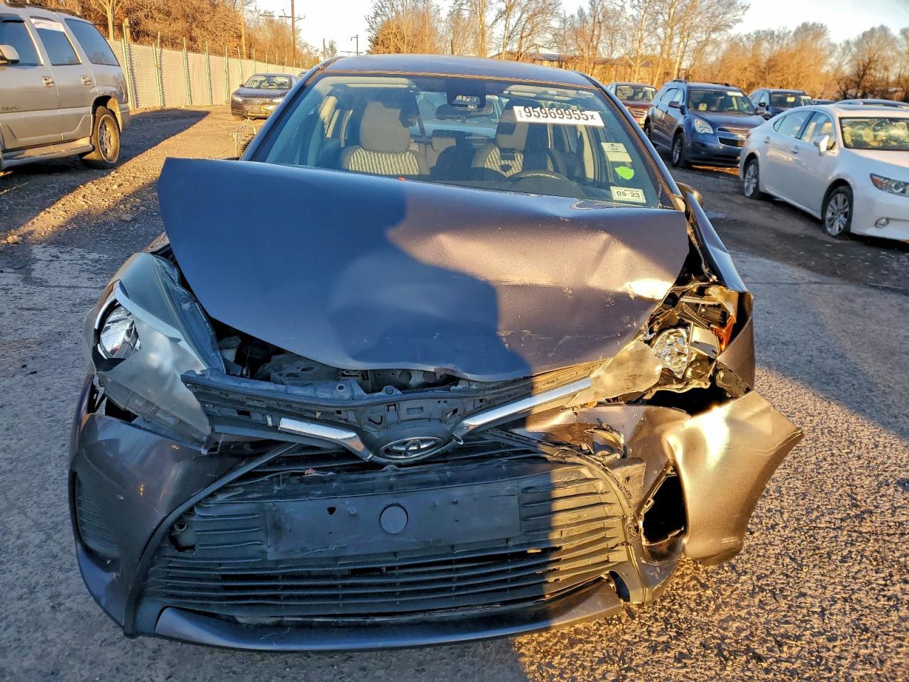 2017 Toyota Yaris l