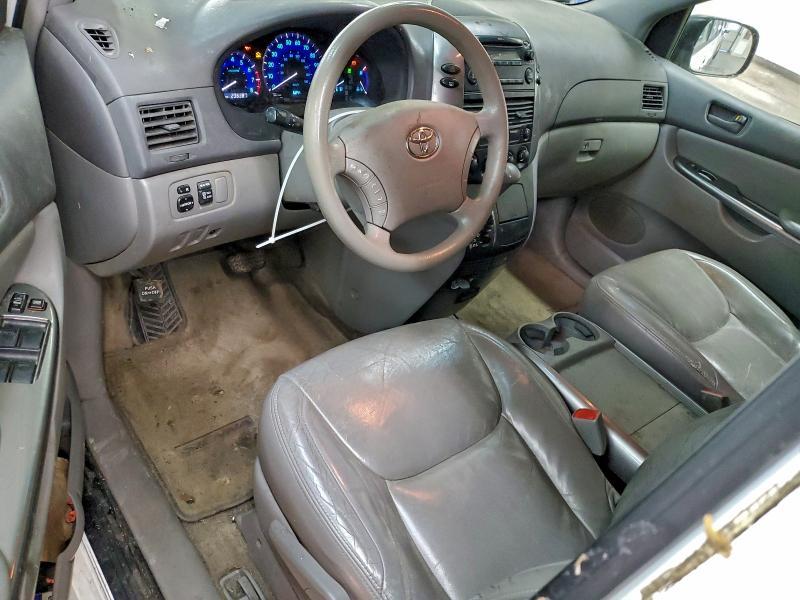 2009 Toyota Sienna ce