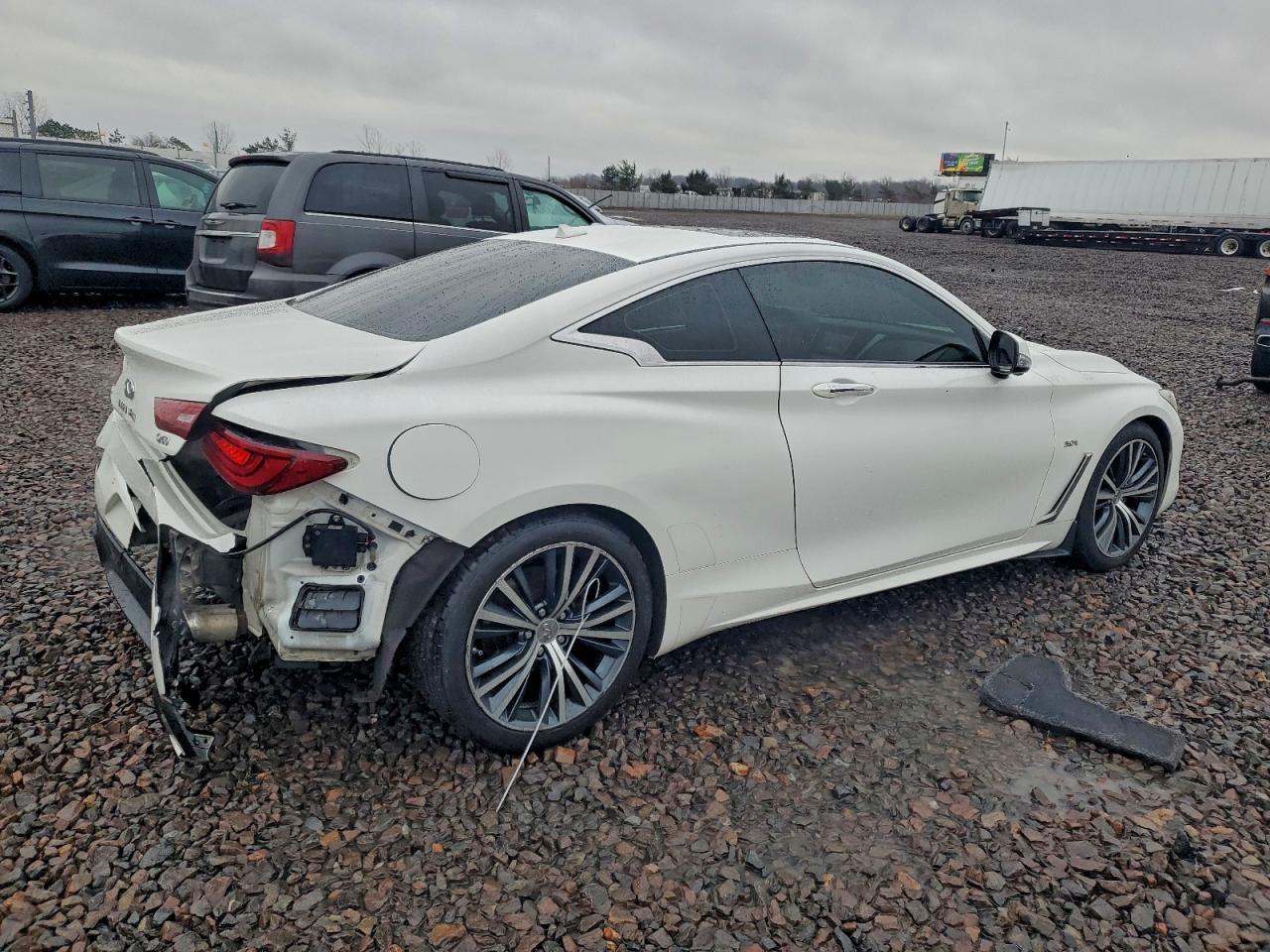 2017 Infiniti Q60 Premium