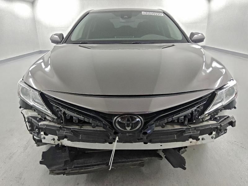 2022 Toyota Camry le