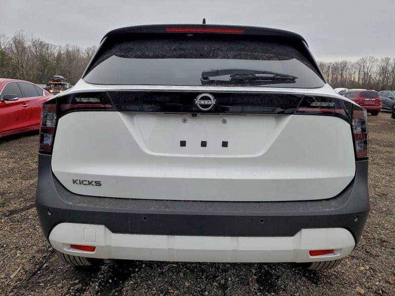 2026 Nissan Kicks sv