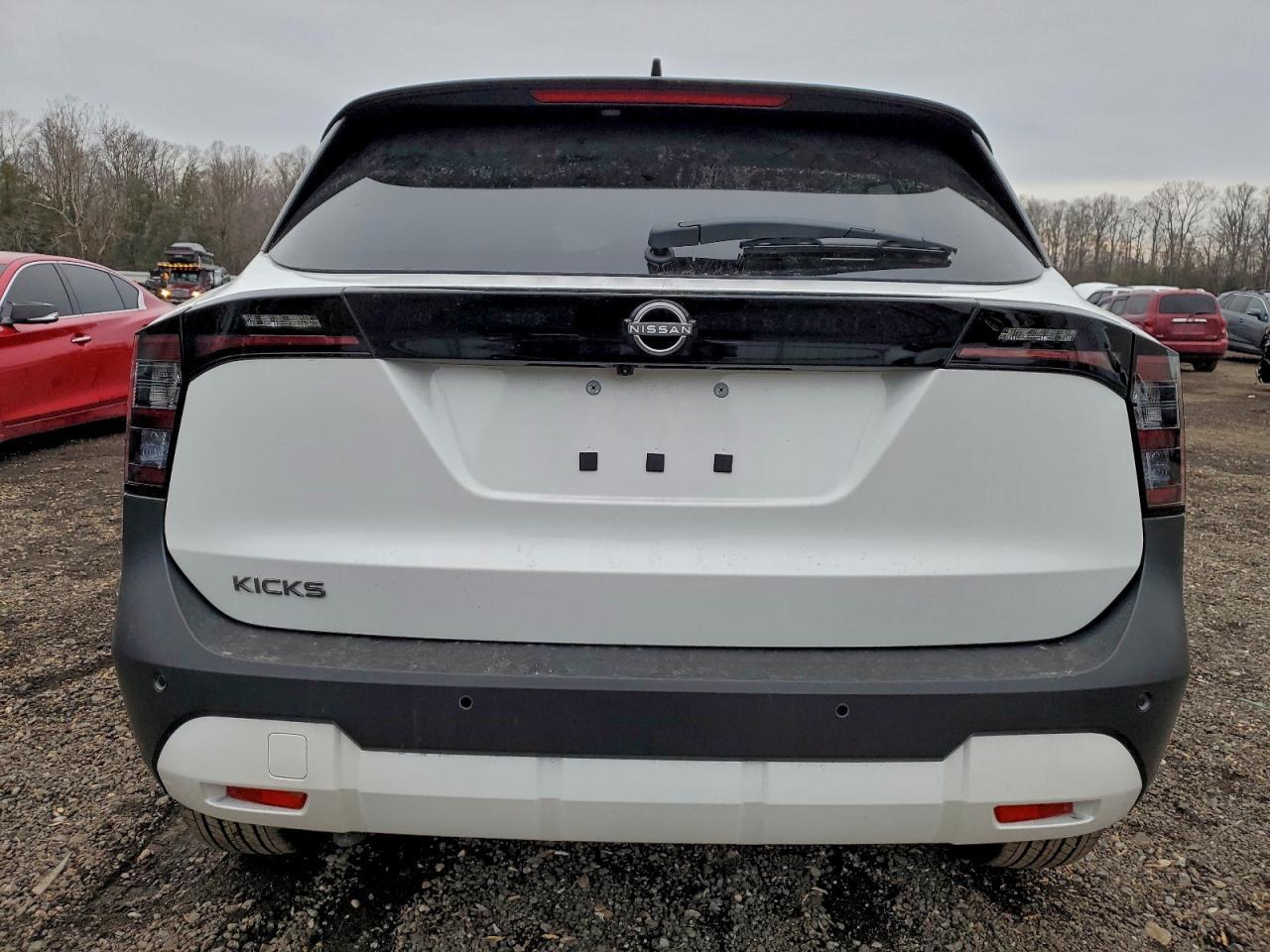 2026 Nissan Kicks sv