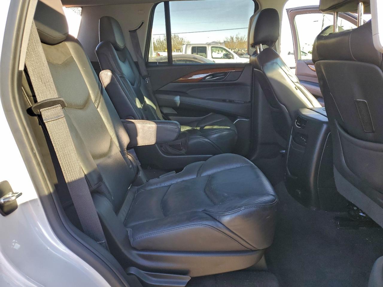 2018 Cadillac Escalade Luxury