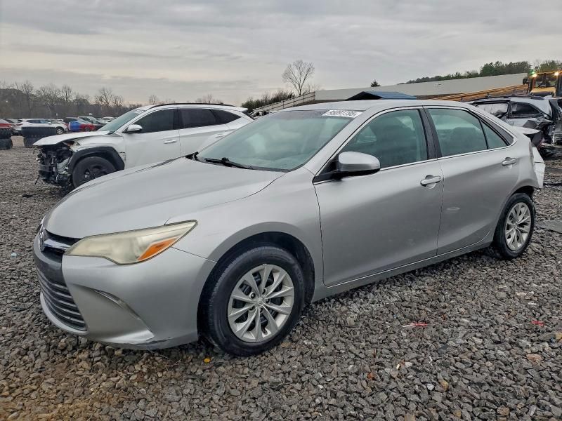 2015 Toyota Camry le
