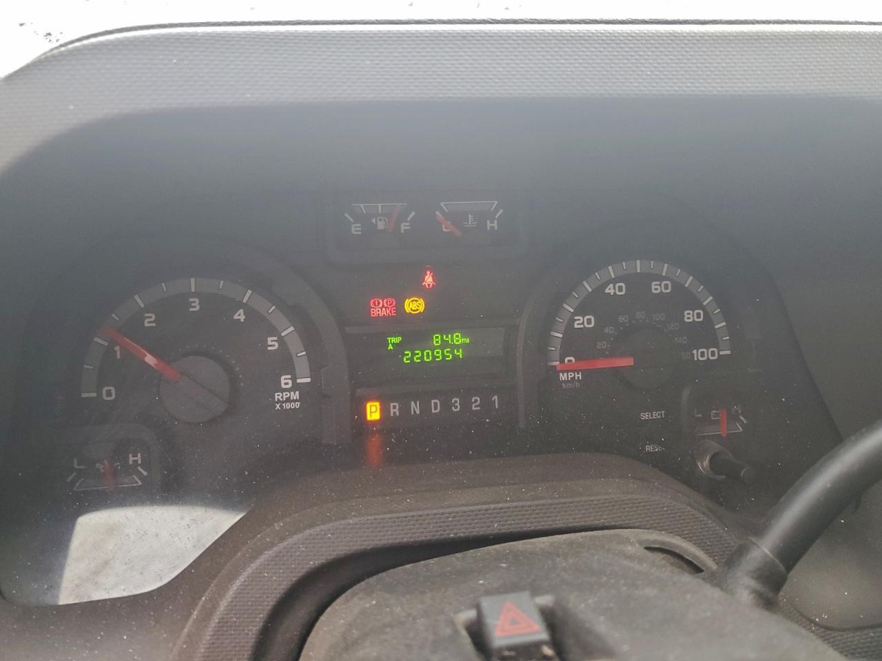 2013 Ford E350 BOX Truck