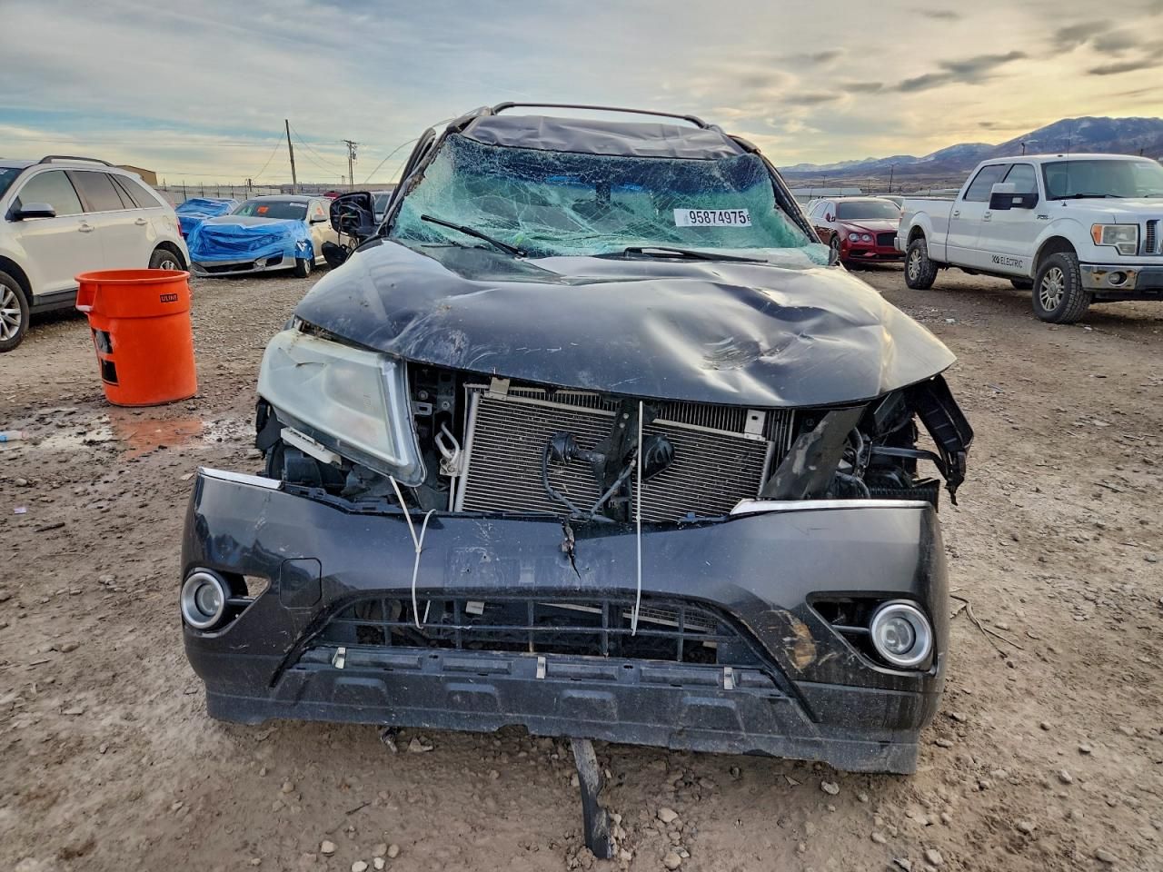 2016 Nissan Pathfinder s