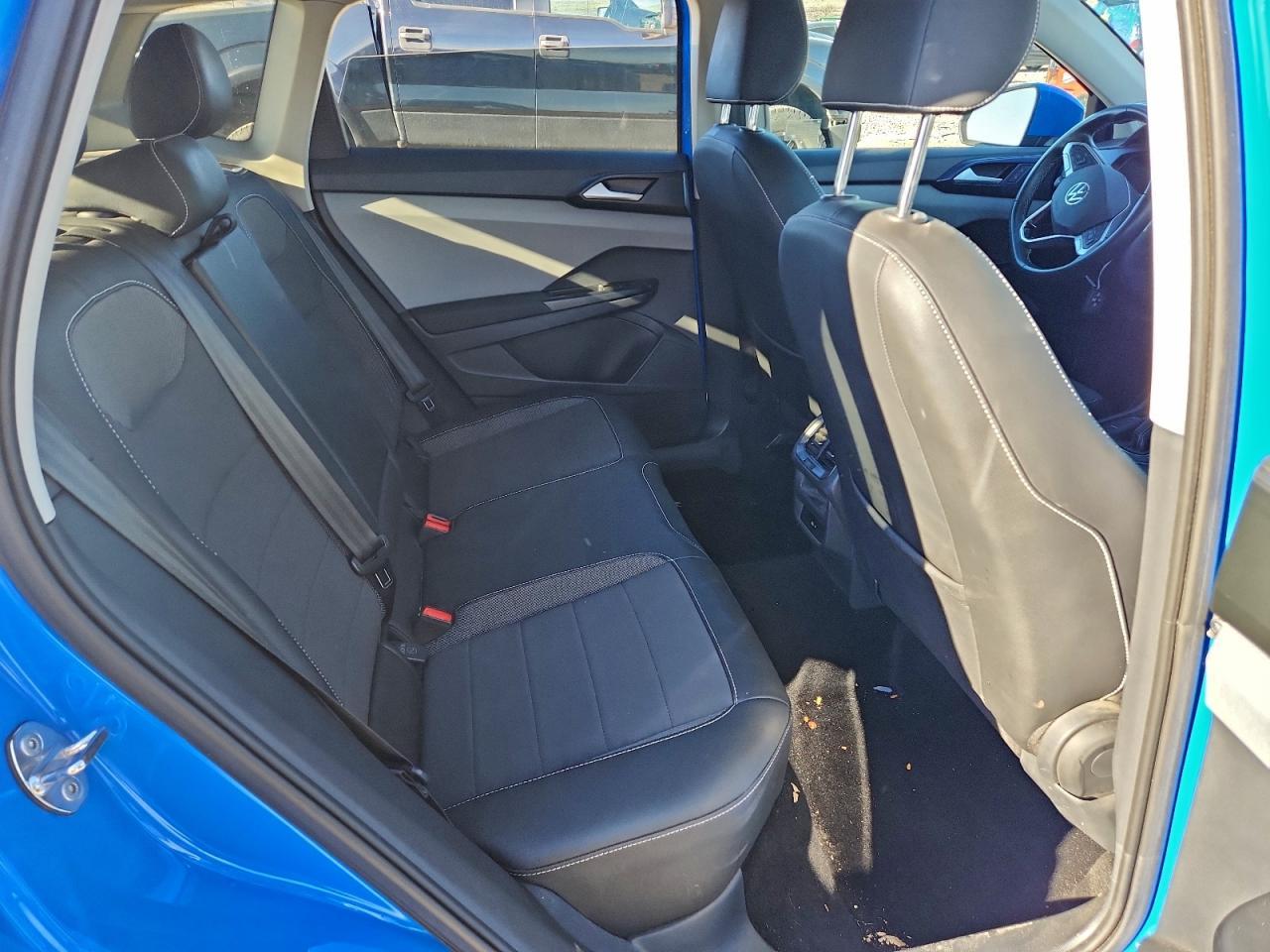 2023 Volkswagen Taos se