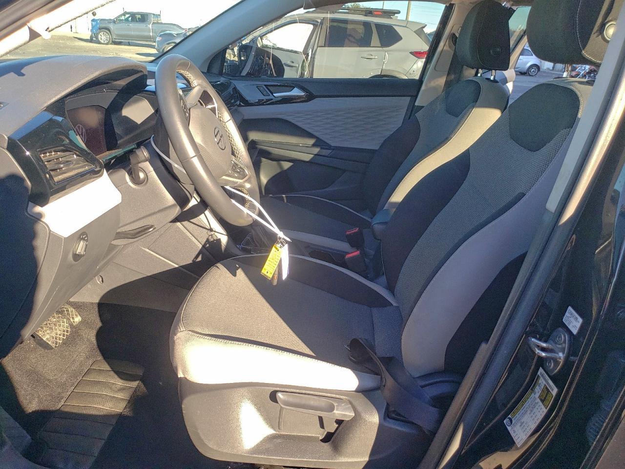 2023 Volkswagen Taos s