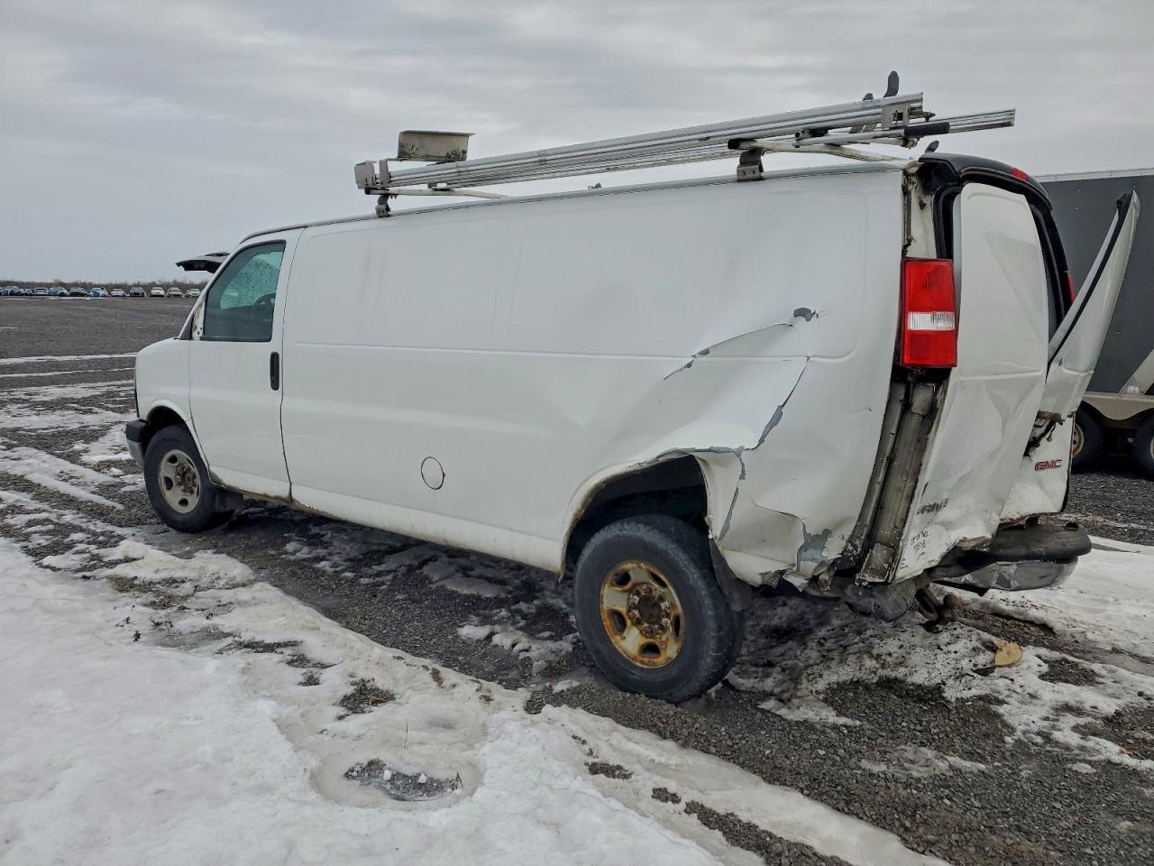 2013 GMC Savana G3500
