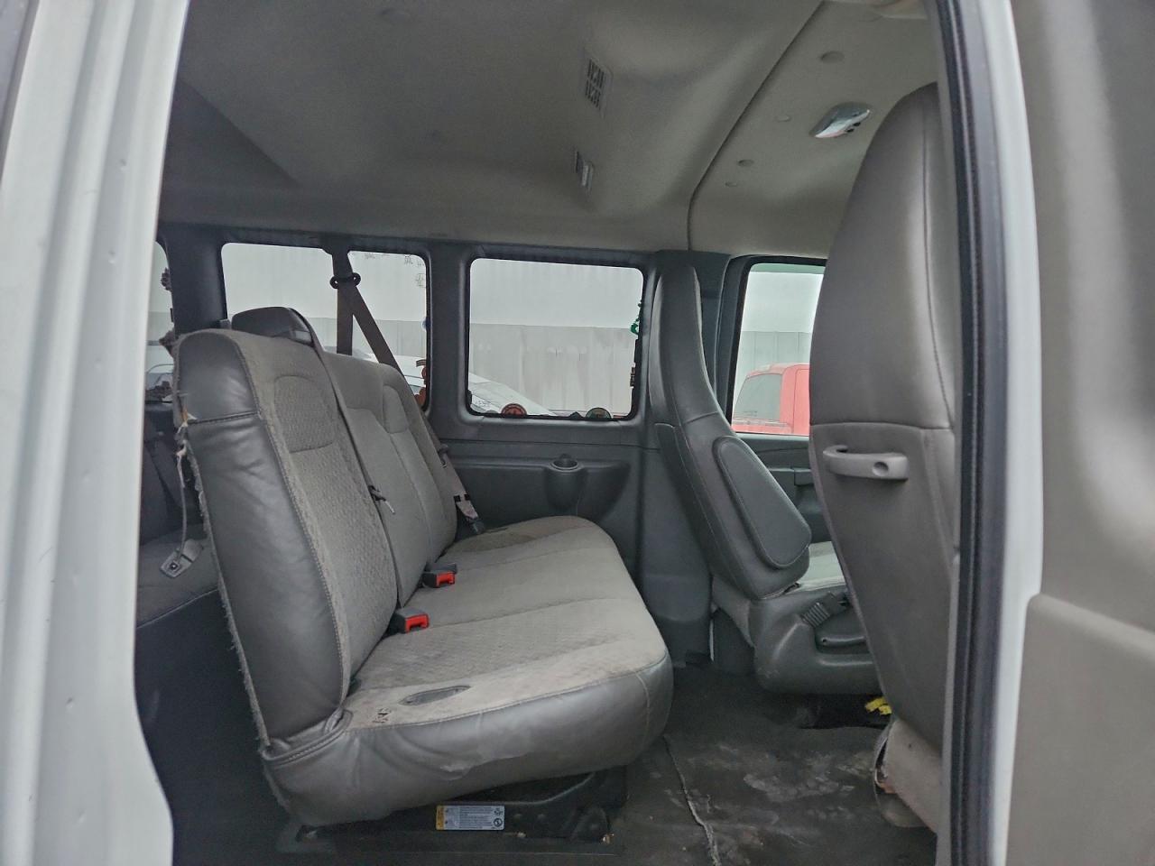 2020 Chev Express Van 3500 EXT
