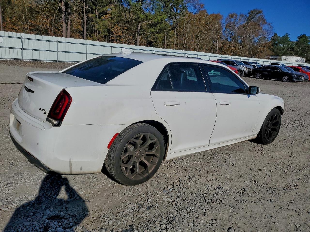 2016 Chrysler 300 s