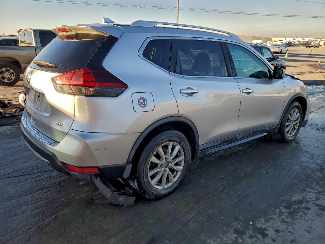 2018 Nissan Rogue sv