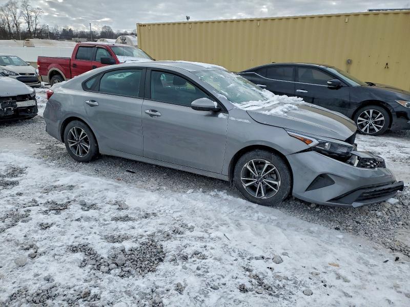 2023 KIA Forte lx