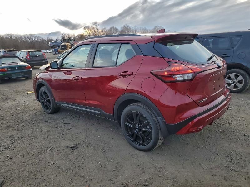 2024 Nissan Kicks sr