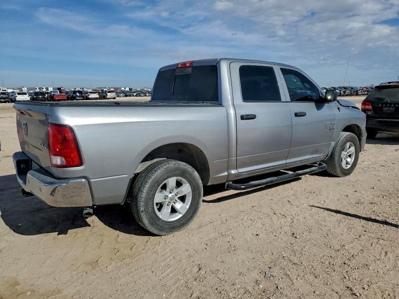 2022 Dodge Ram 1500 Classic slt