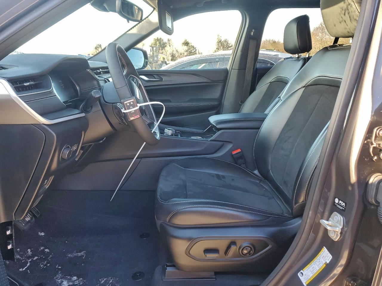 2024 Jeep Grand Cherokee Laredo