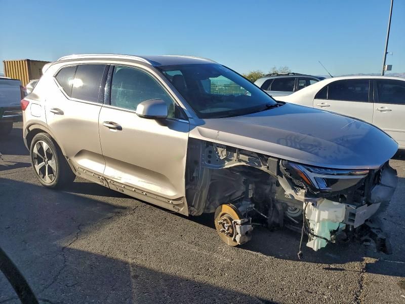 2024 Volvo Xc40 Core
