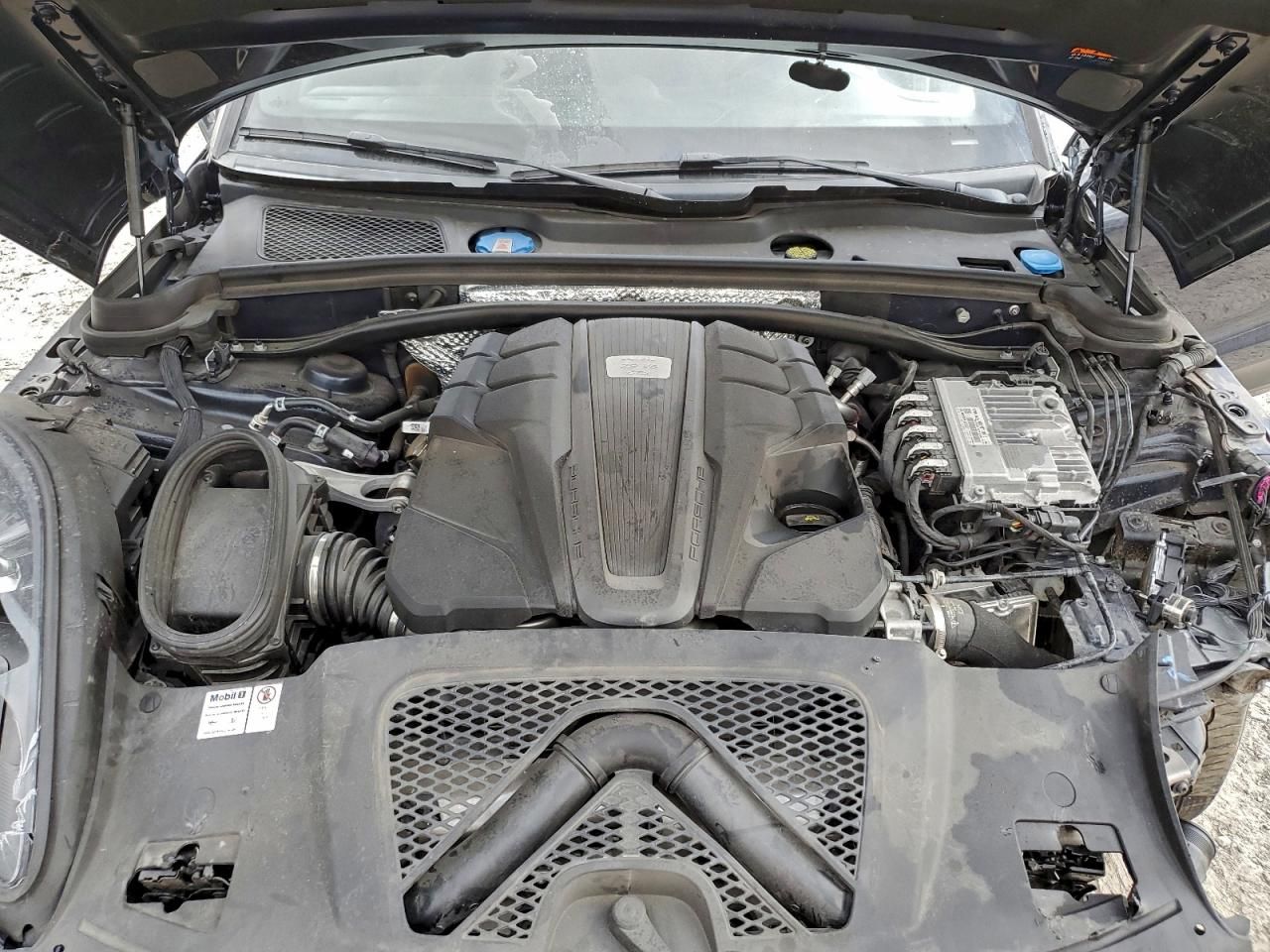 2021 Porsche Macan gts