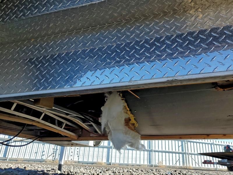 2005 Arctic Cat C860sa Truck Camper-camper