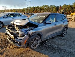 KIA Vehiculos salvage en venta: 2022 KIA Seltos lx