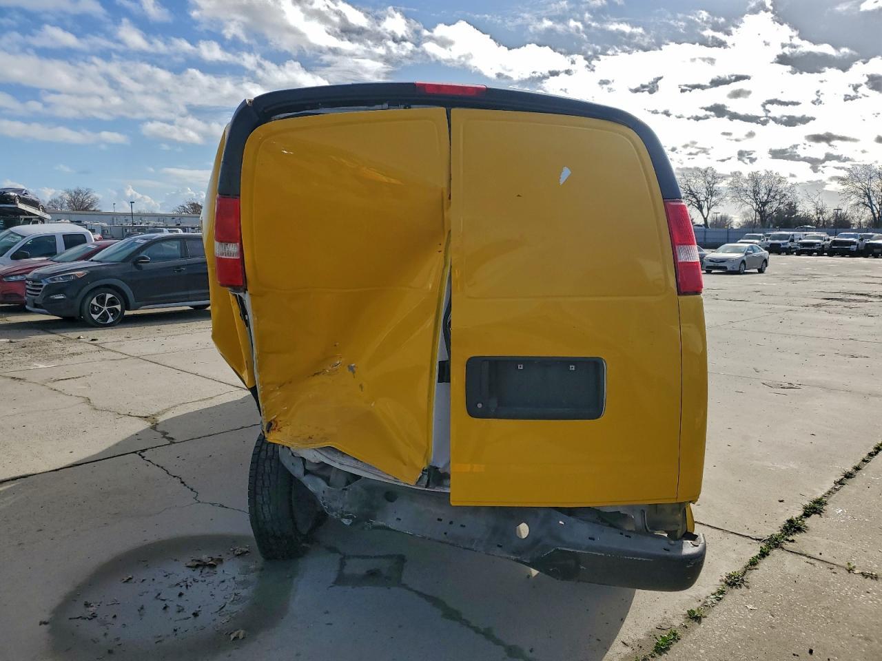 2017 Chevrolet Express G2500