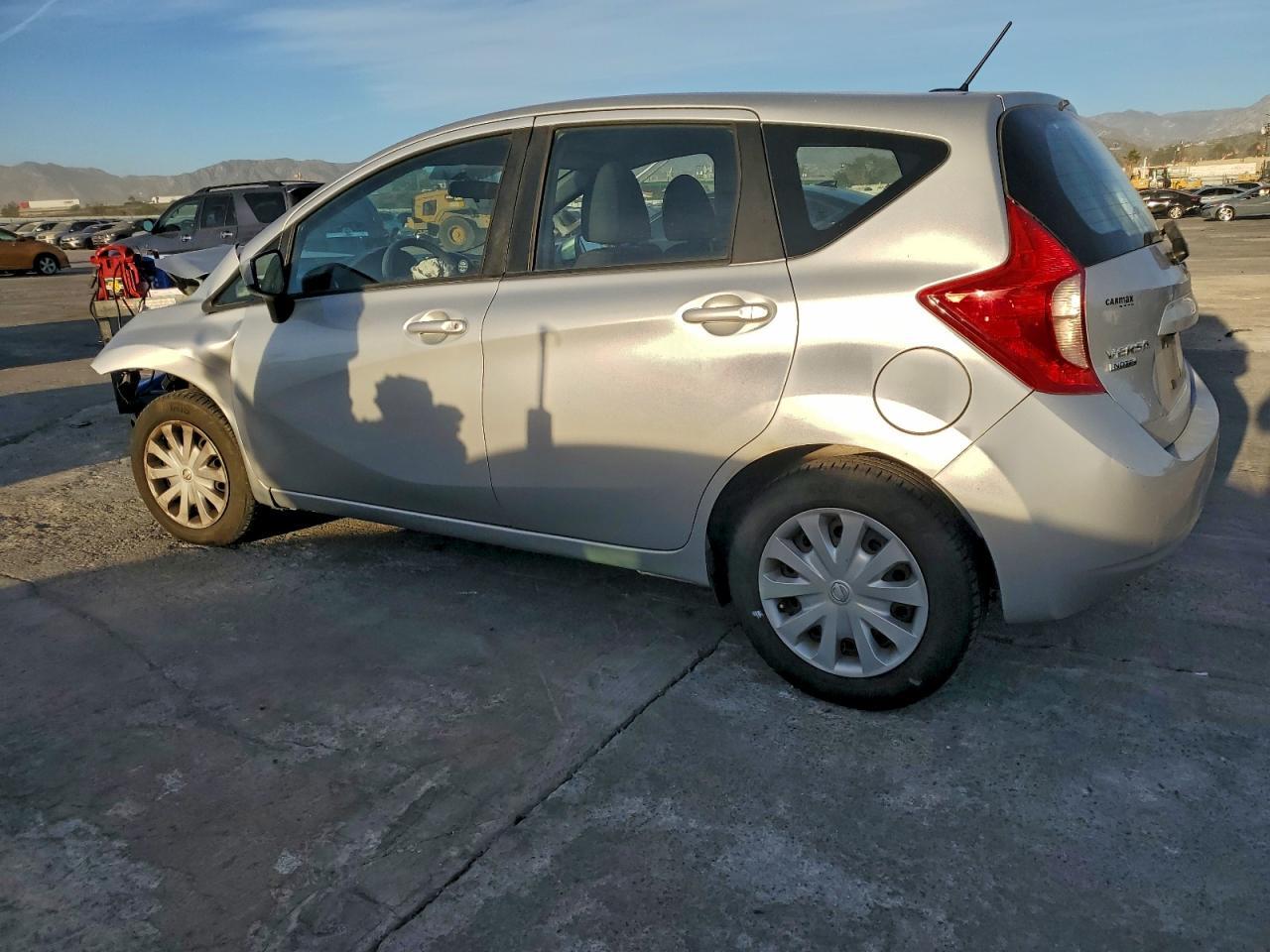 2016 Niss Versa Note sv