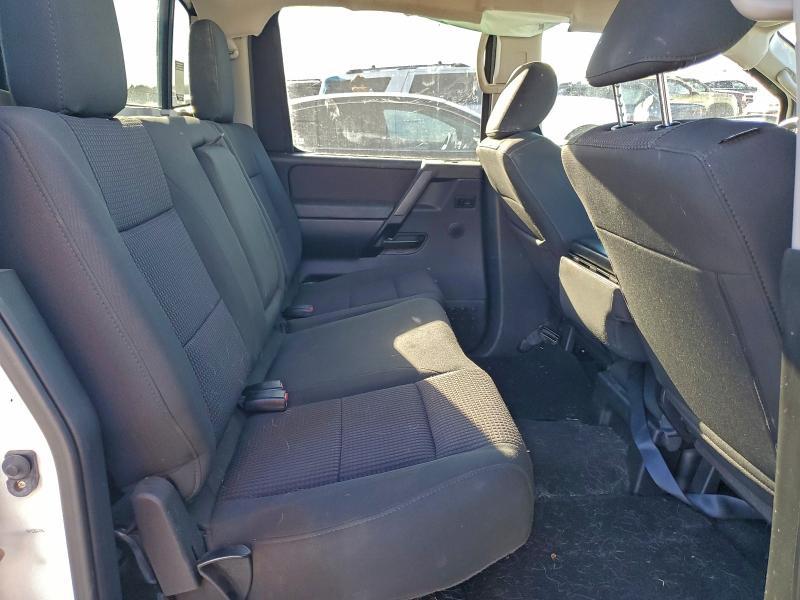 2012 Nissan Titan s