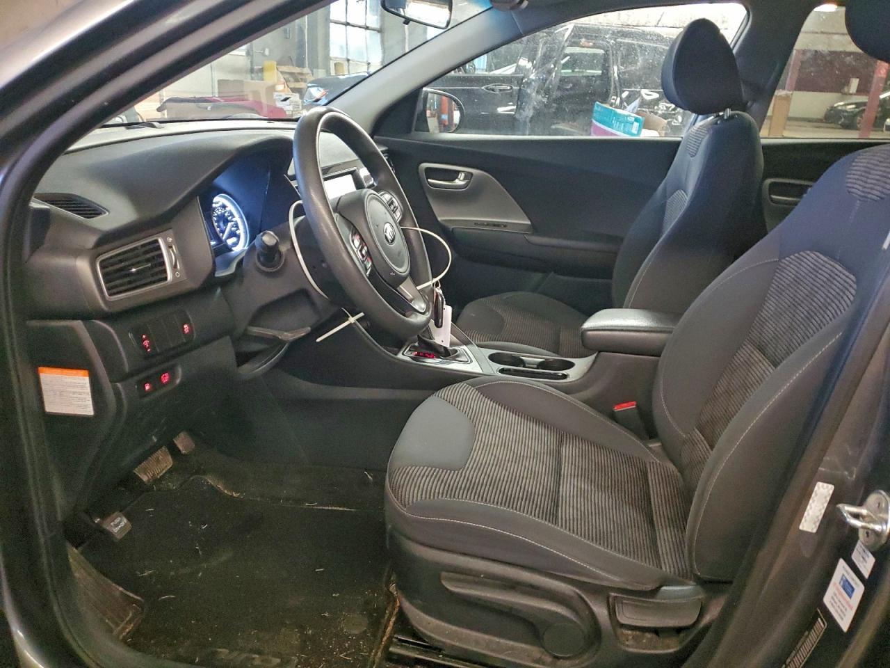 2017 KIA Niro fe