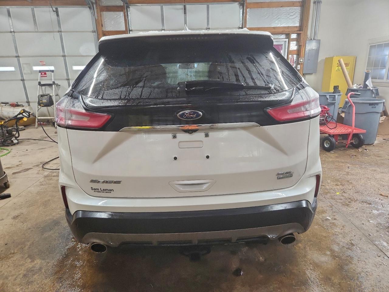 2019 Ford Edge sel