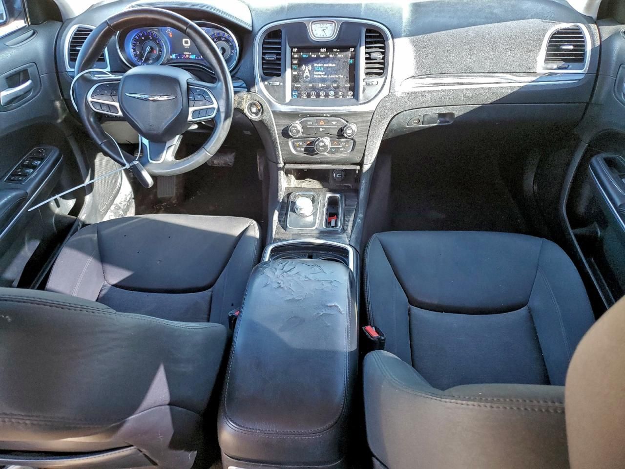 2018 Chrysler 300 Touring