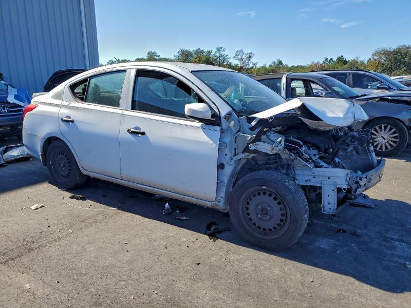 2018 Nissan Versa s