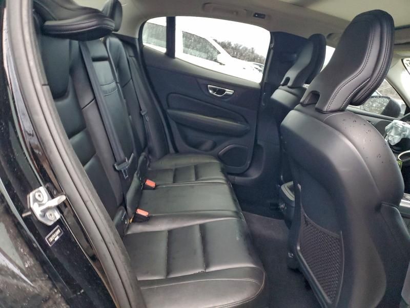 2020 Volvo S60 T6 Momentum