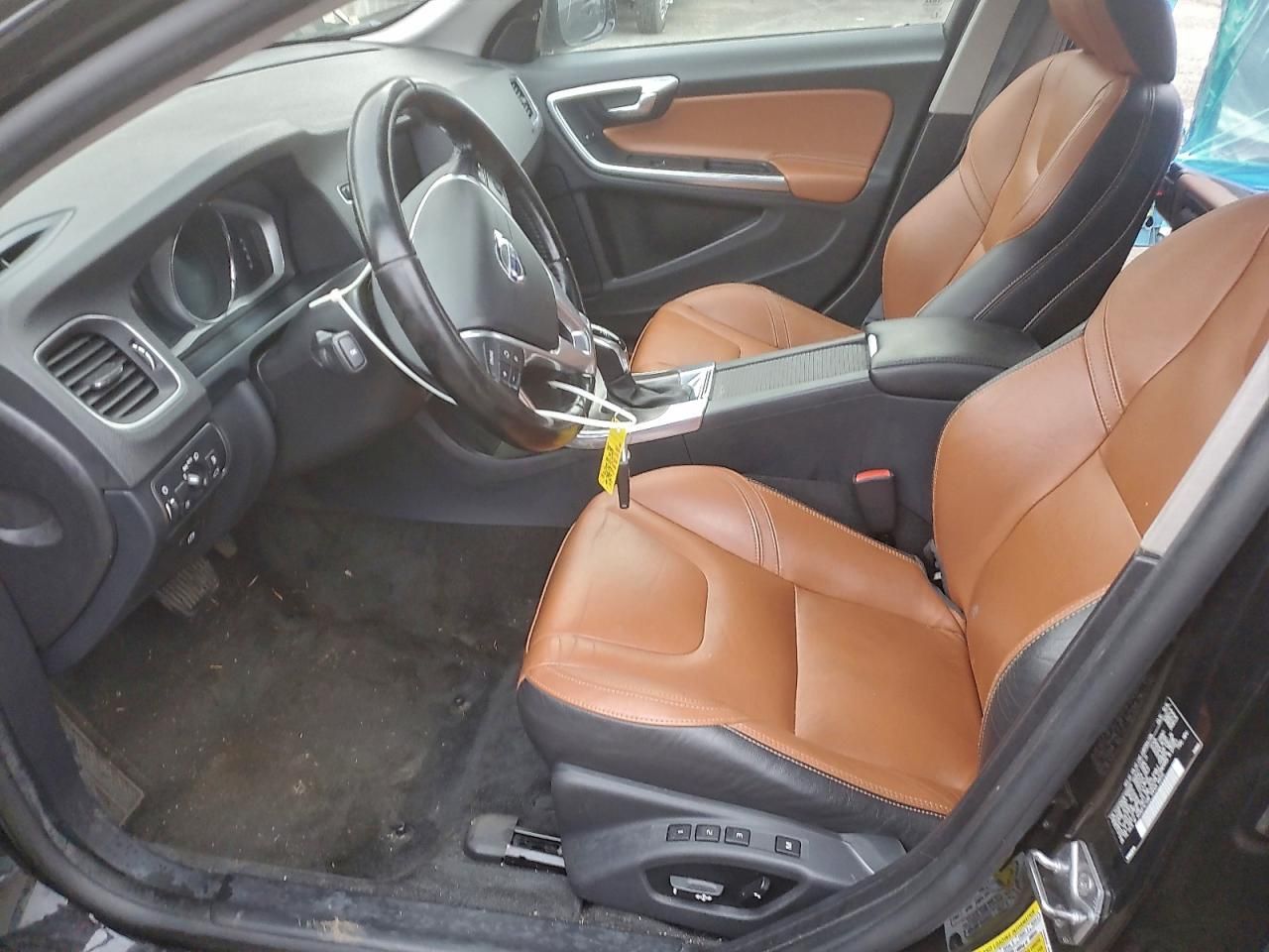 2015 Volvo V60 Cross Country Premier