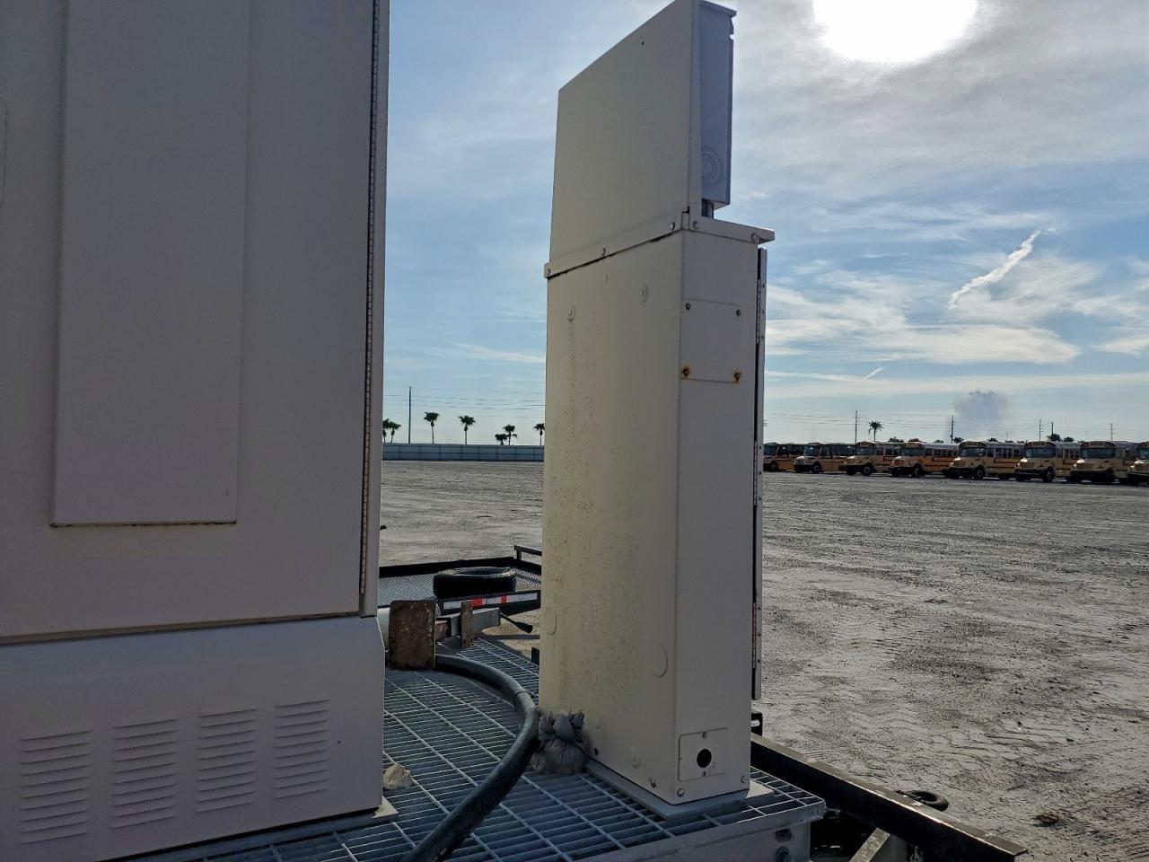 2005 Hmad 2005 MYY5 Trailer MODEL: 18
