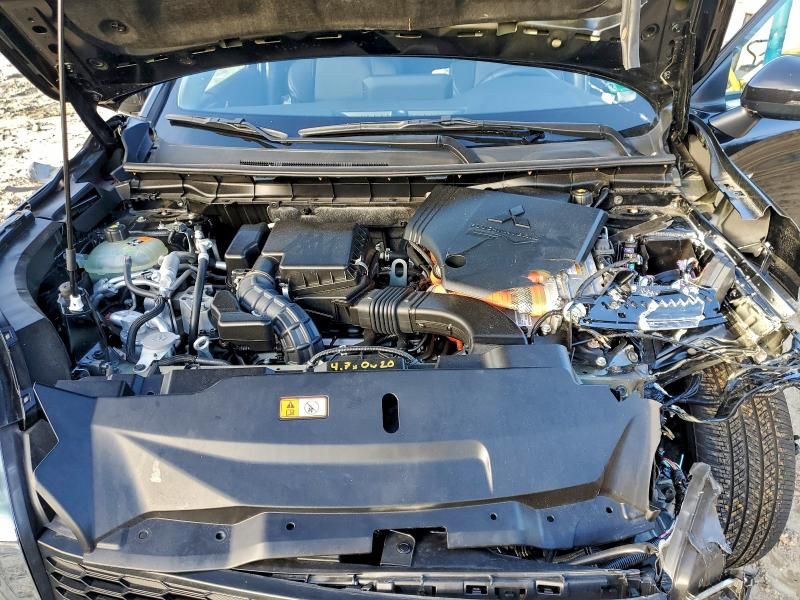 2023 Mitsubishi Outlander se