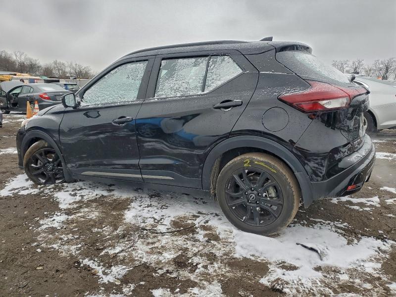 2024 Nissan Kicks sr