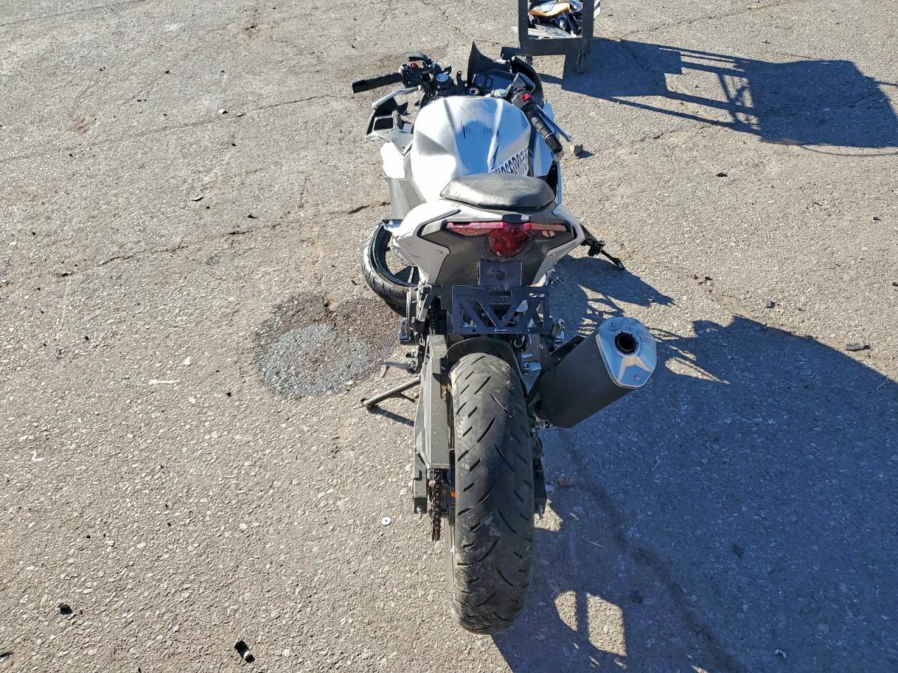 2025 Kawasaki EX500