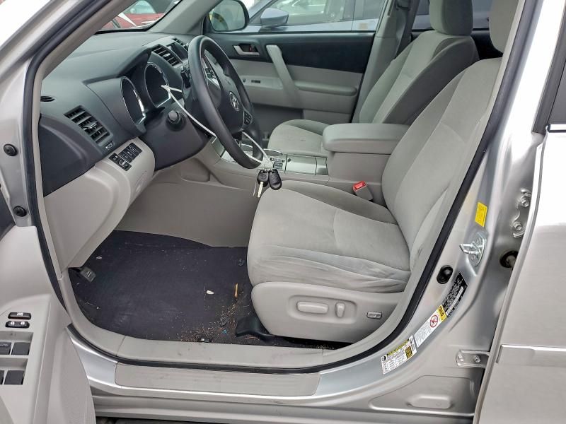 2011 Toyota Highlander Base