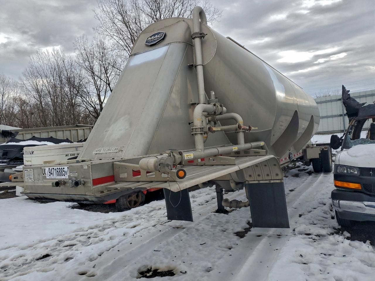 2012 MAC Pneumatic DRY Bulk Trailer