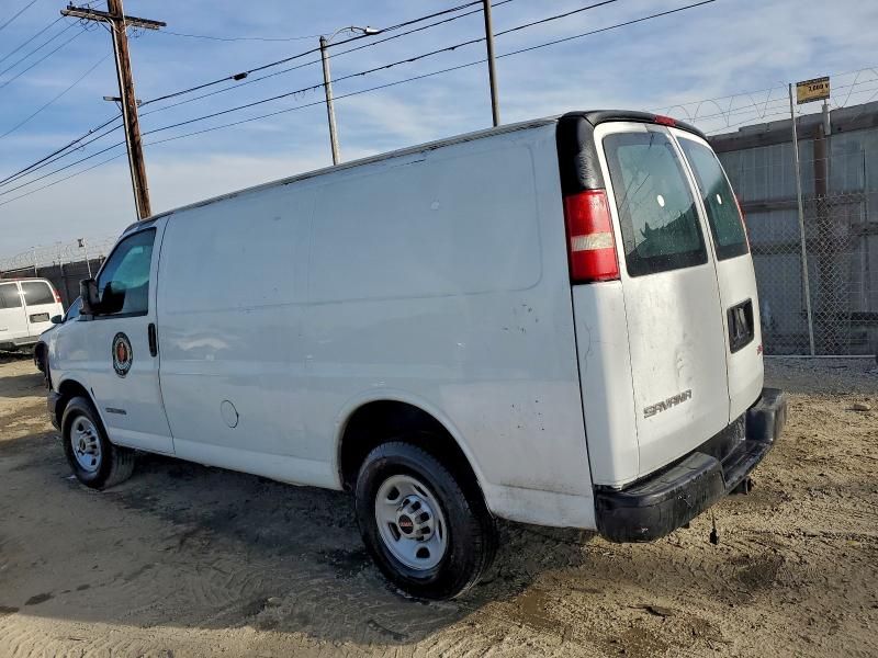2005 GMC Savana CG Van 3500 4