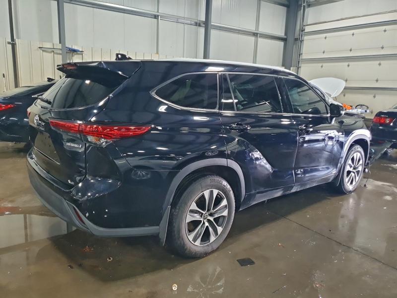 2022 Toyota Highlander Hybrid xle