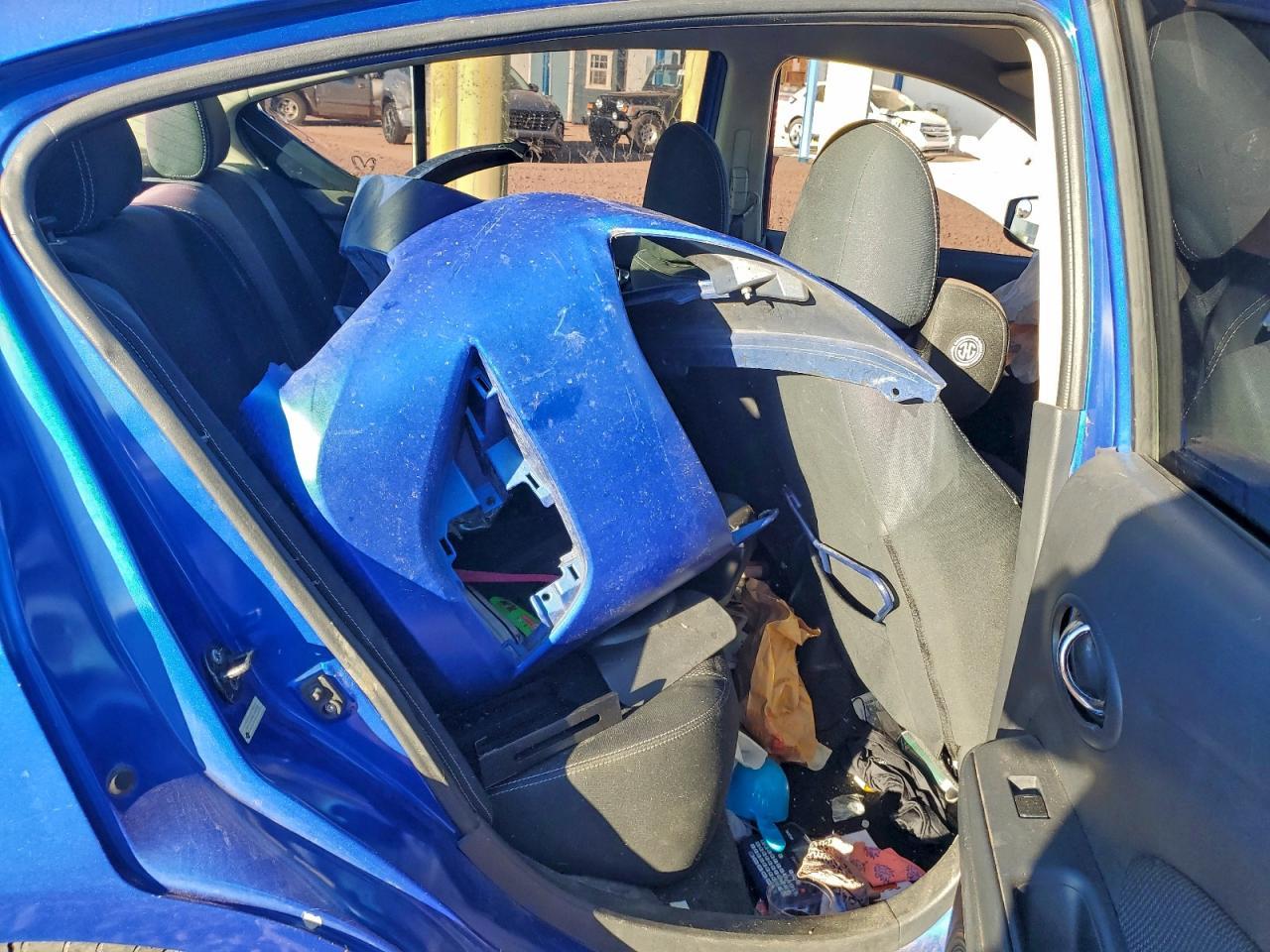 2016 Nissan Versa s