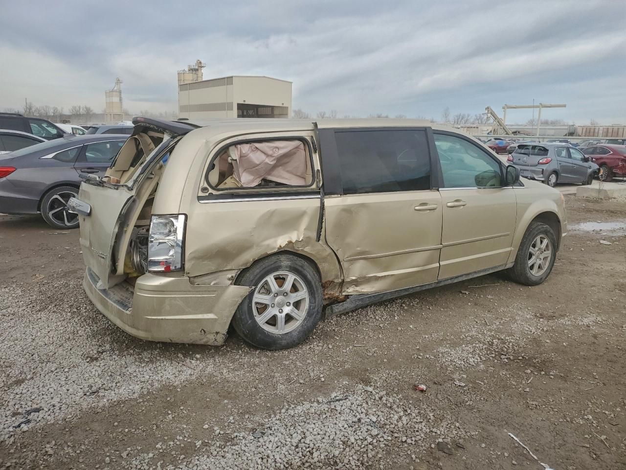 2010 Chrysler Town & Country lx