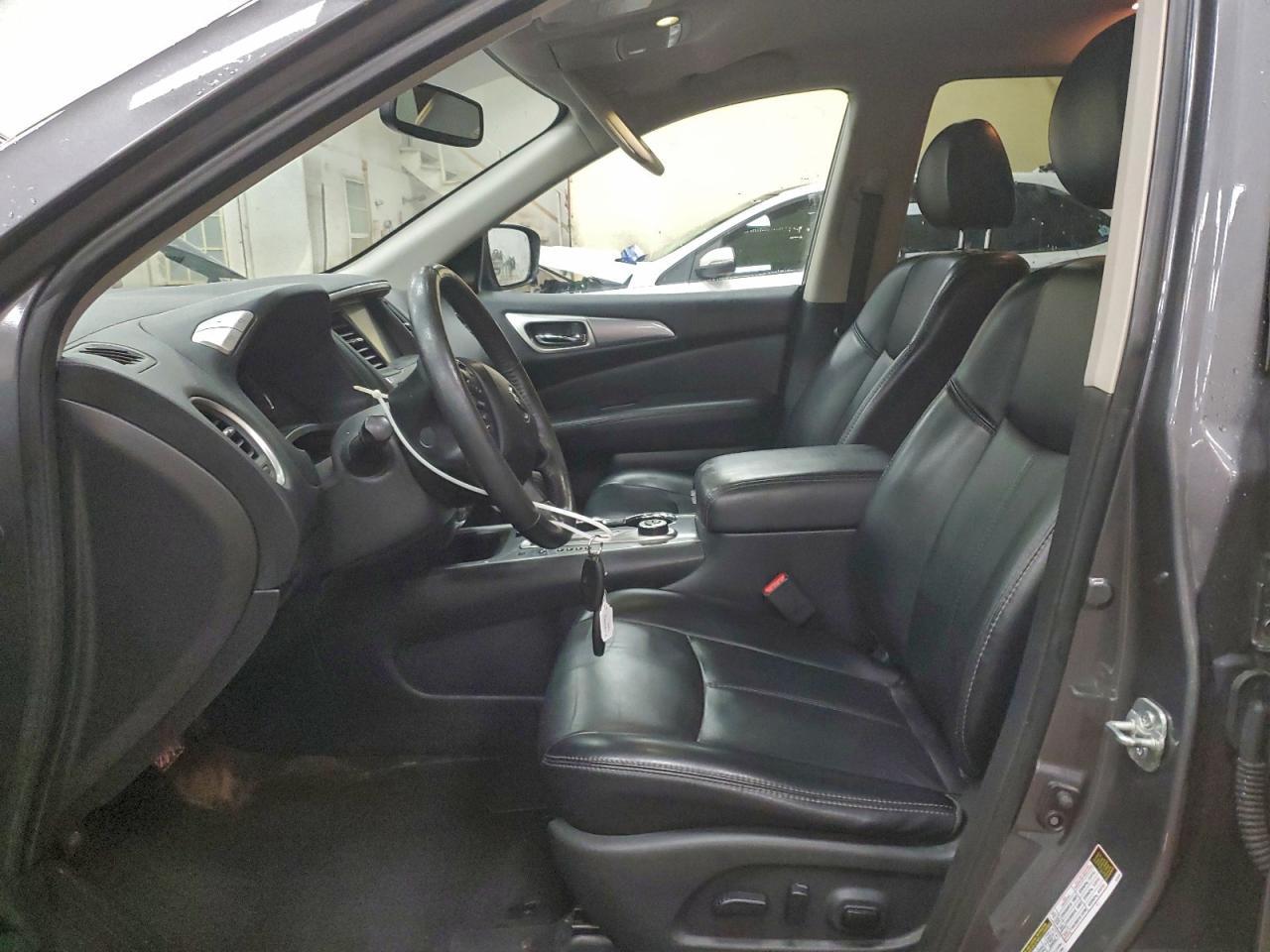 2019 Nissan Pathfinder s