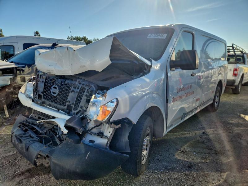 2015 Niss NV 2500 HD SV