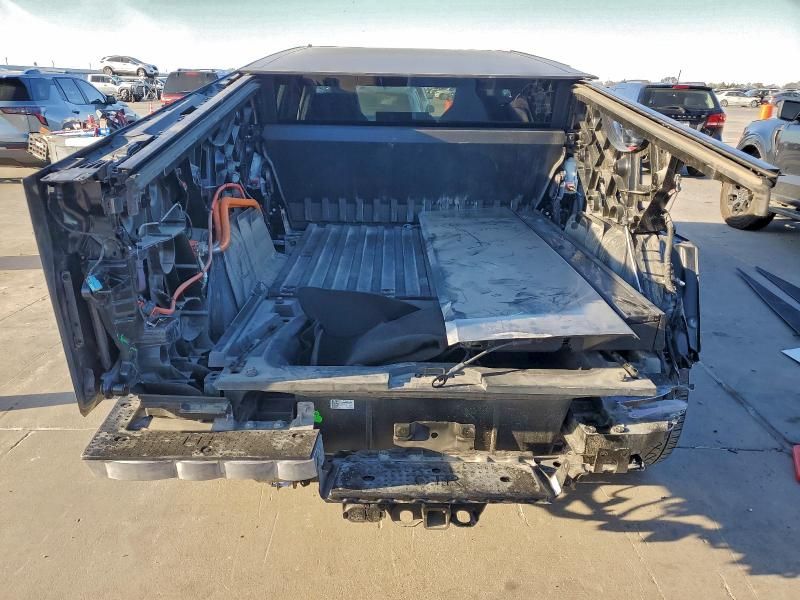 2025 Tesla Cybertruck