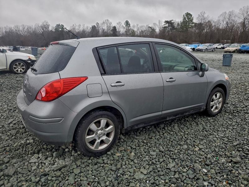 2012 Nissan Versa s